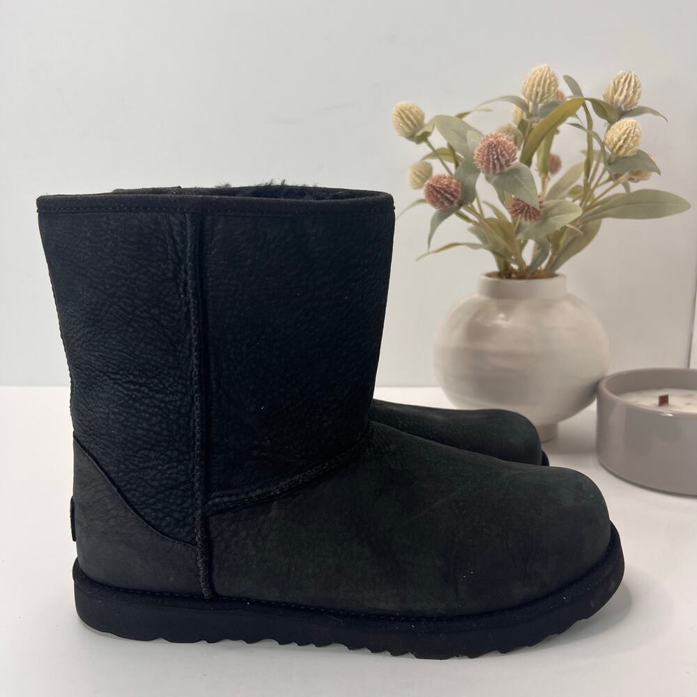 UGG Classic II Short Sheepskin Lined Boot Brown Kid's 6 Ankle Boots